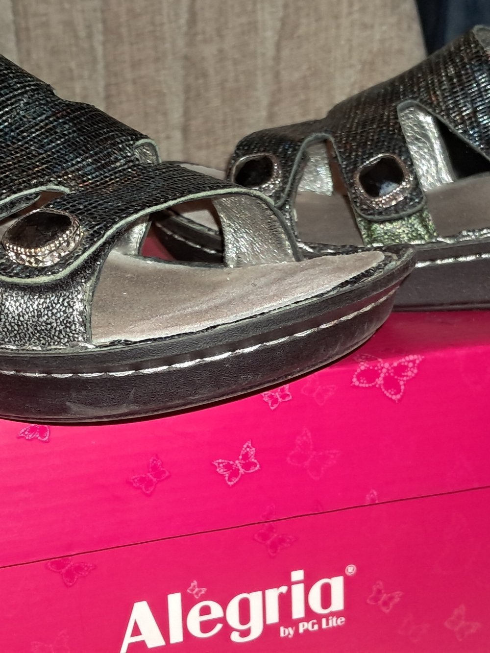 🏷Alegria Black Shimmery Multi-Strap Slide Sandals - Picture 4 of 8